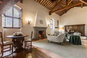 Castello di Montegufoni