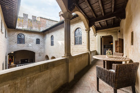 Castello di Montegufoni