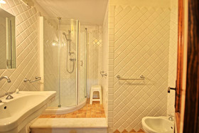 Castello di Montegufoni