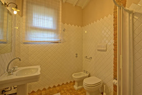 Castello di Montegufoni