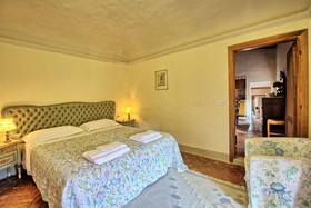 Castello di Montegufoni