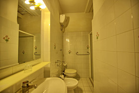 Castello di Montegufoni