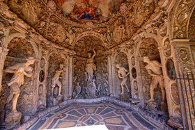 Castello di Montegufoni