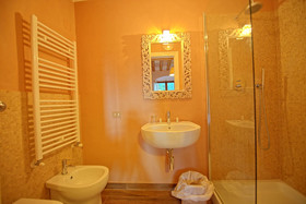 Castello di Montegufoni