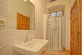 Castello di Montegufoni