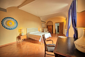 Castello di Montegufoni