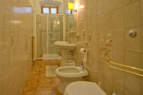 Castello di Montegufoni