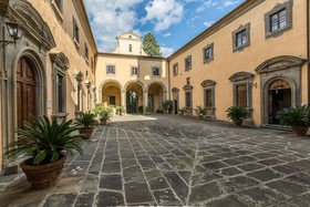 Castello di Montegufoni