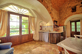 Castello di Montegufoni