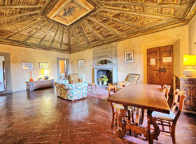 Castello di Montegufoni