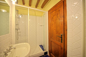 Castello di Montegufoni