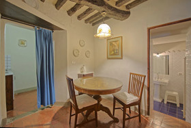 Castello di Montegufoni