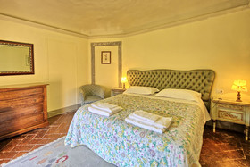 Castello di Montegufoni