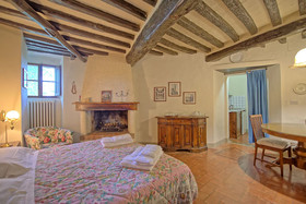 Castello di Montegufoni