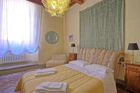 Castello di Montegufoni