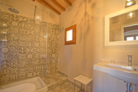 Castello di Montegufoni