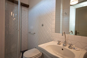 Castello di Montegufoni