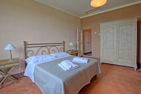 Castello di Montegufoni