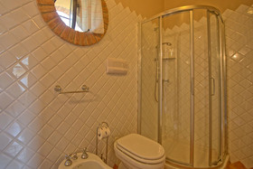 Castello di Montegufoni