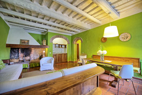 Castello di Montegufoni