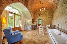 Castello di Montegufoni