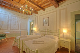 Castello di Montegufoni