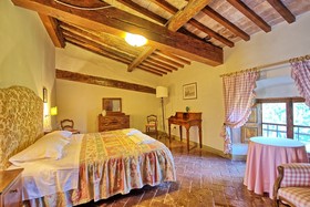 Castello di Montegufoni