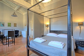 Castello di Montegufoni