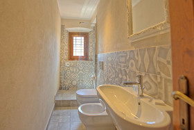 Castello di Montegufoni