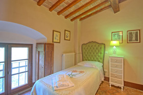 Castello di Montegufoni