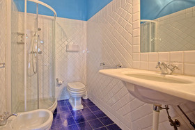 Castello di Montegufoni