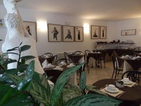 Hoteel SienaI Platani