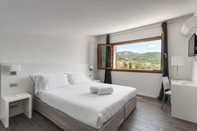 The Florence Hills Luxury Resort