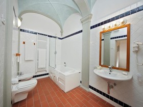 Relais Vignale