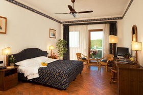 Fattoria Degli Usignoli Hotel & Residence