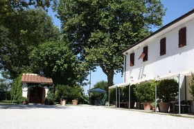 Agriturismo La Pisana