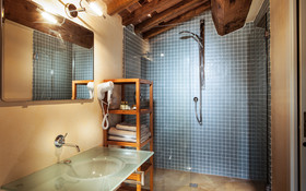 B&B Canova