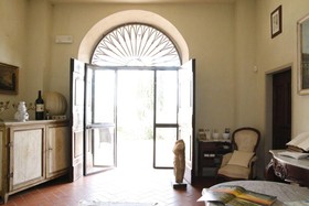 Villa La Grotta