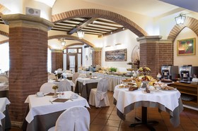 Hotel Athena