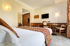 Hotel Athena