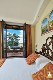 Hotel Athena