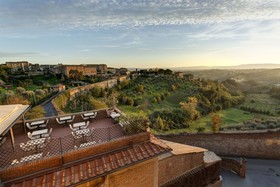 Hotel Athena