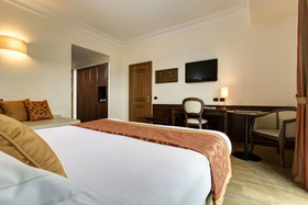 Hotel Athena