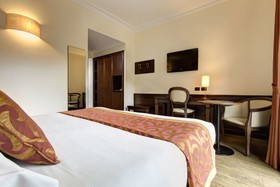 Hotel Athena