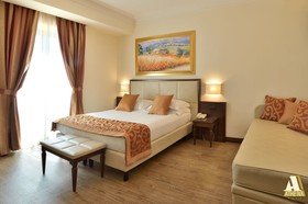 Hotel Athena