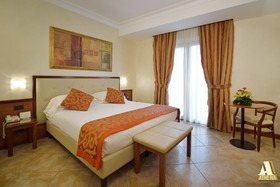 Hotel Athena