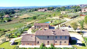La Fonte Di Santa Regina 16 by Emma Villas