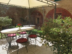 Piazza Paradiso Accommodation