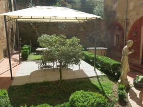 Piazza Paradiso Accommodation