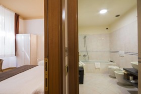 Piazza Paradiso Accommodation